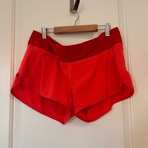 🍋🍒Lululemon two tone Fiery Red hotty hot Athletic Shorts🍒🍋